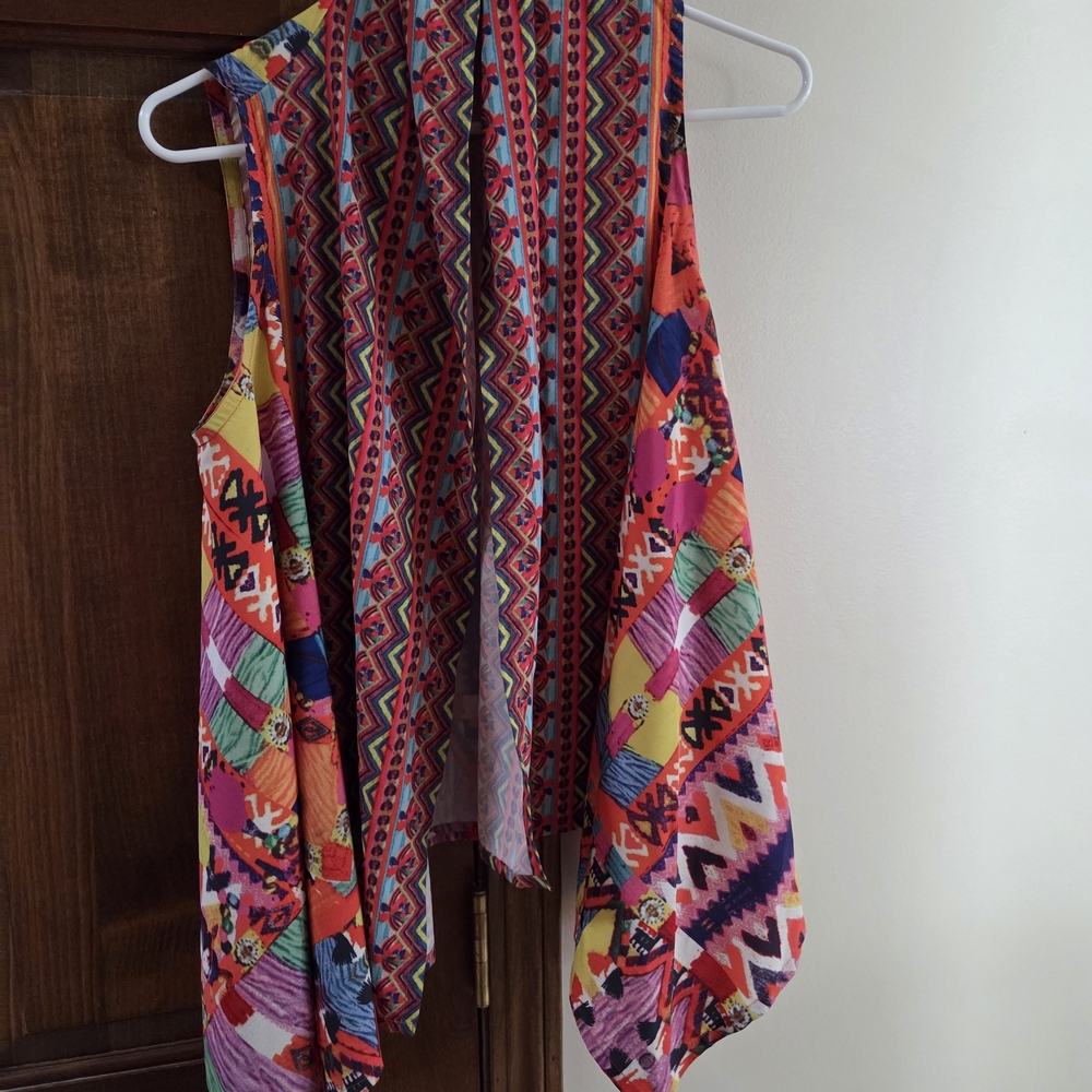 Soft Surroundings Bright Abstract Flowy Vest